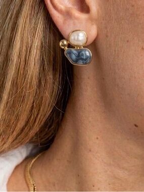 Mother’s Day 🌺 Limited Edition Gray Blue Pearl Enameled Earrings 14K Gold Plated